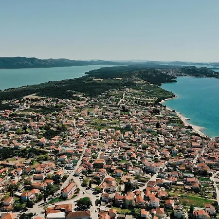 Apartamento Amarilis Pakoštane